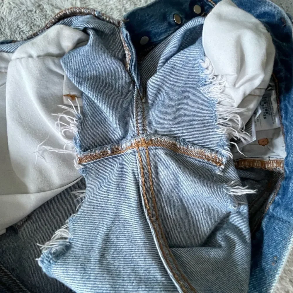 Levi’s 501 studded mini shorts size W28